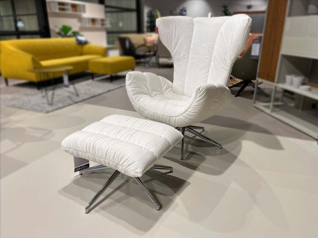 Bretz Cassia fauteuil + hocker – showroommodel, 75 tot 100 cm, Ophalen of Verzenden, Zo goed als nieuw, 75 tot 100 cm
