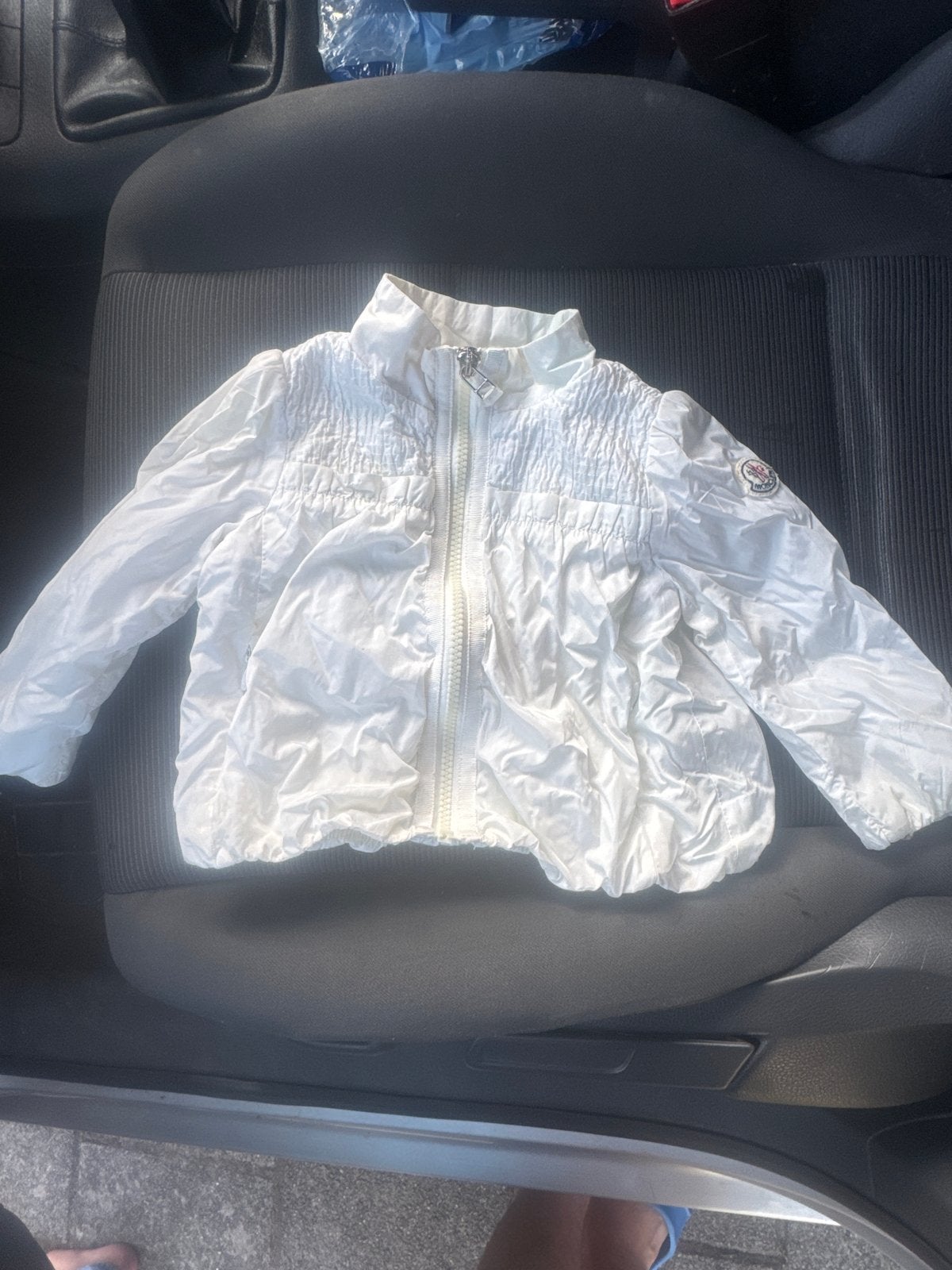 Witte Moncler jas maat 74, Ophalen of Verzenden, Zo goed als nieuw, Jongetje of Meisje, Jasje