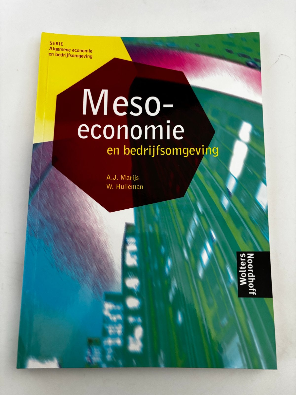 Meso-economie en Bedrijfsomgeving - HBO Studieboek, Ophalen, Gamma, Zo goed als nieuw, HBO