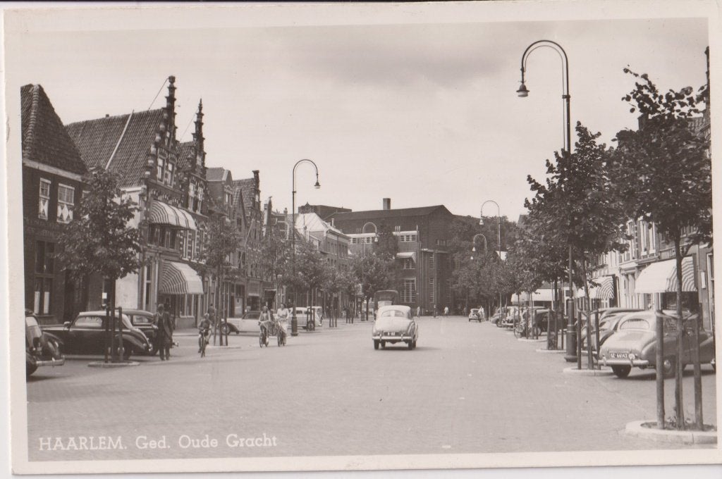 Haarlem , Ged. Oude Gracht met auto's, Austin A40 Somerset, Ophalen of Verzenden, 1940 tot 1960, Ongelopen, Noord-Holland