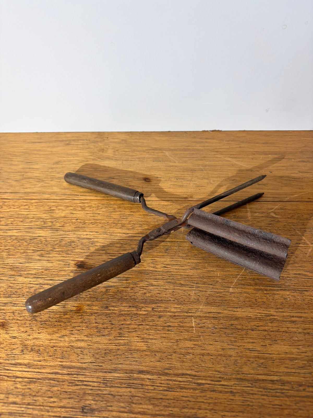 Antieke ijzeren houten krultang 'Marcel' 1900-1920.773, Antiek en Kunst, Ophalen of Verzenden