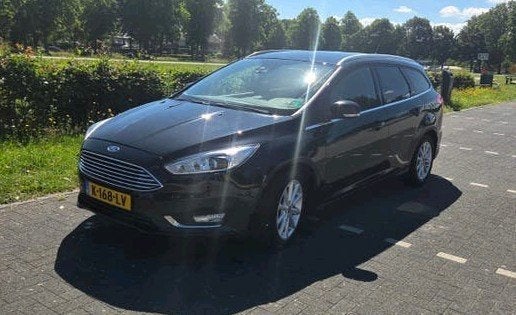 Zuinige Ford Focus 1.5 EcoBoost|Nieuwe distributieriem | APK, 1498 cc, Zwart, 4 cilinders, Leder en Stof
