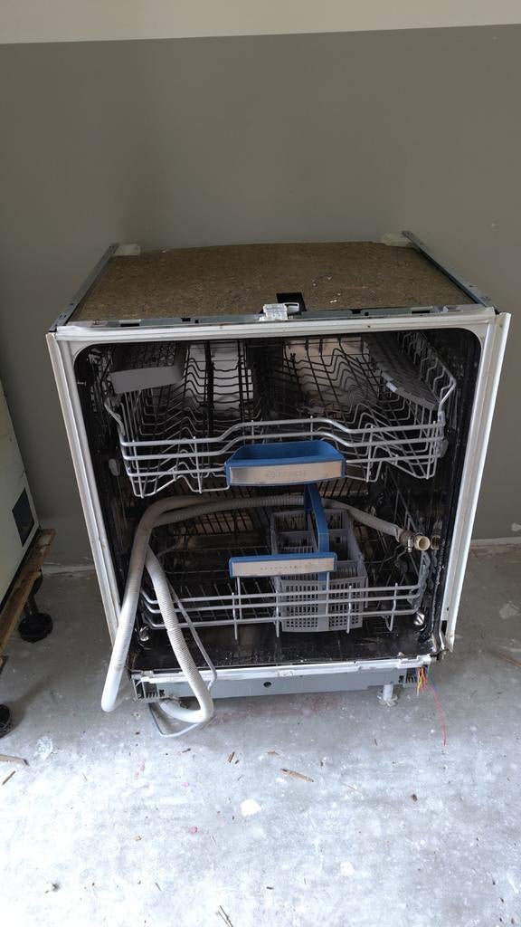 Ijzer gratis op te halen vaatwasser defect, Witgoed en Apparatuur, Vaatwasmachines, Ophalen
