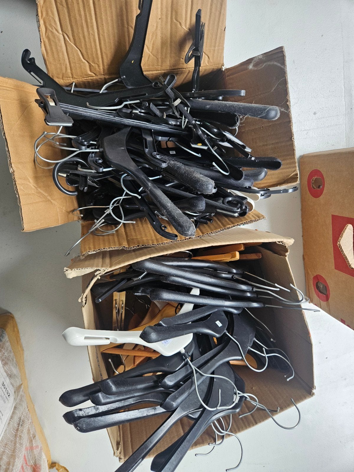 GRATIS AF TE HALEN - Kledinghangers kindermaten +/_ 100 st, Ophalen, Gebruikt