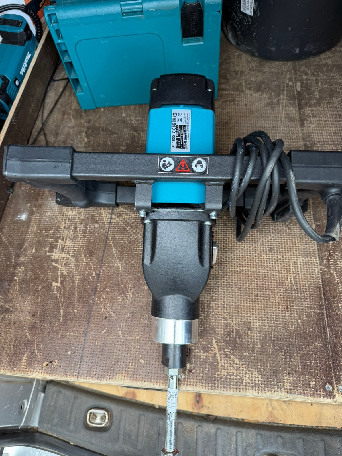 Makita ut1600, Doe-het-zelf en Verbouw, Gereedschap | Boormachines, Ophalen of Verzenden, Nieuw, 600 watt of meer, Variabele snelheid