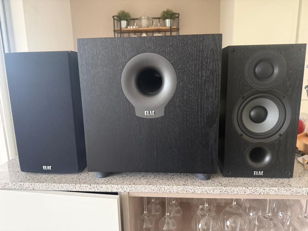 Elac debut 2.0 Luidsprekers met bijbehorende subwoofer, Audio, Tv en Foto, Luidsprekers, Zo goed als nieuw, 60 tot 120 watt, Front, Rear of Stereo speakers