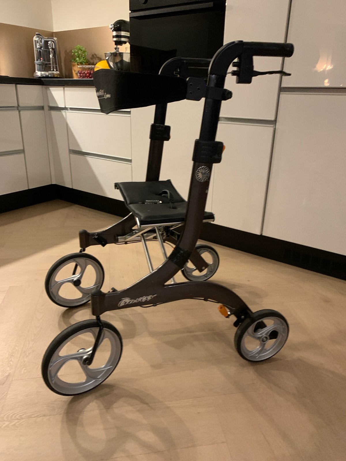Travixx lichtgewicht rollator, Diversen, Rollators, Ophalen of Verzenden, Lichtgewicht