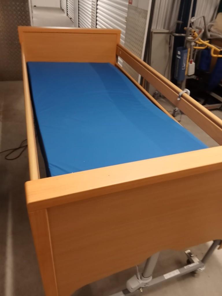 Verpleegbed, Diversen, Ophalen of Verzenden, Zo goed als nieuw