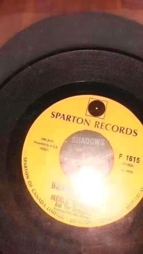 Merle Haggard - Shadows (Sparton Records 7 inch vinyl), Ophalen of Verzenden, Gebruikt, 7 inch