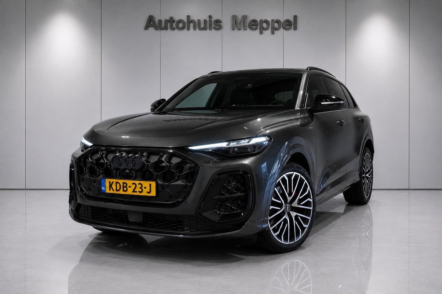 Audi Q5 Quattro DIRECTRIJDEN*S-Line*Matrix*Trekhaak*Pano*5-j, Auto's, Audi, Automaat, Gebruikt, 4 cilinders, Plug-in hybride