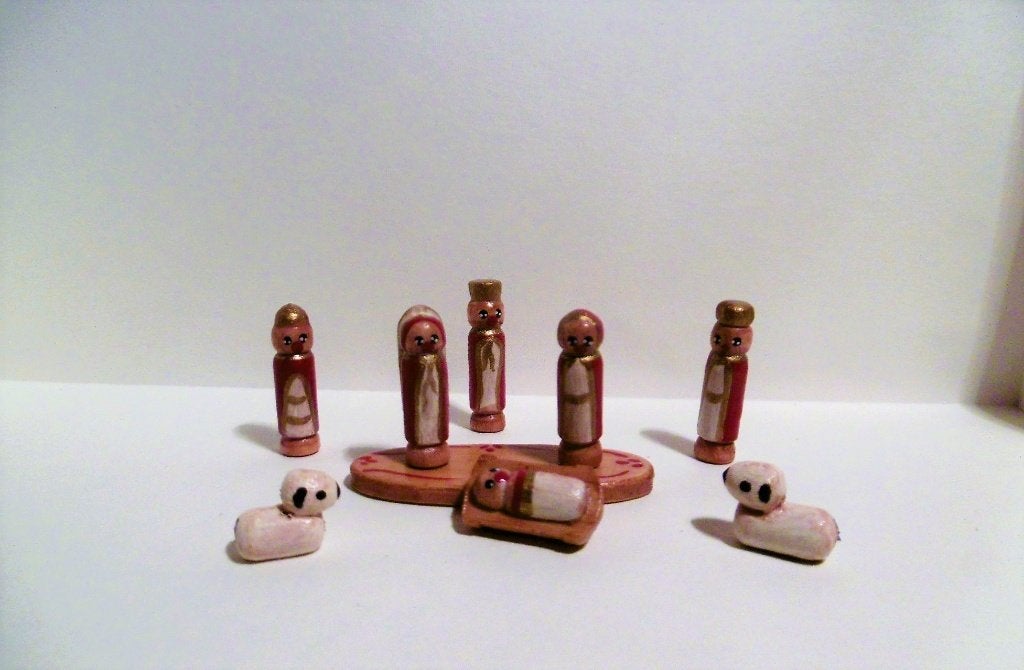 Oud hout kerstgroepje poppenhuis popje miniaturen speelgoed., Verzenden