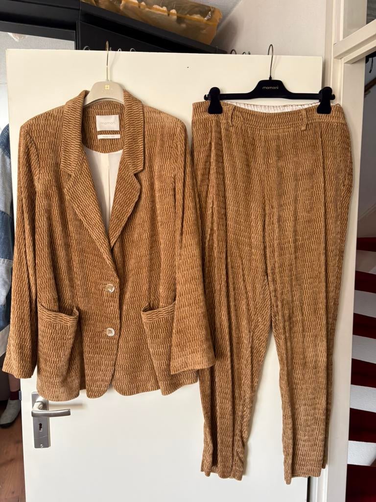 Momoni superfijn pak, Kostuum of Pak, Beige, Maat 42/44 (L), Ophalen of Verzenden
