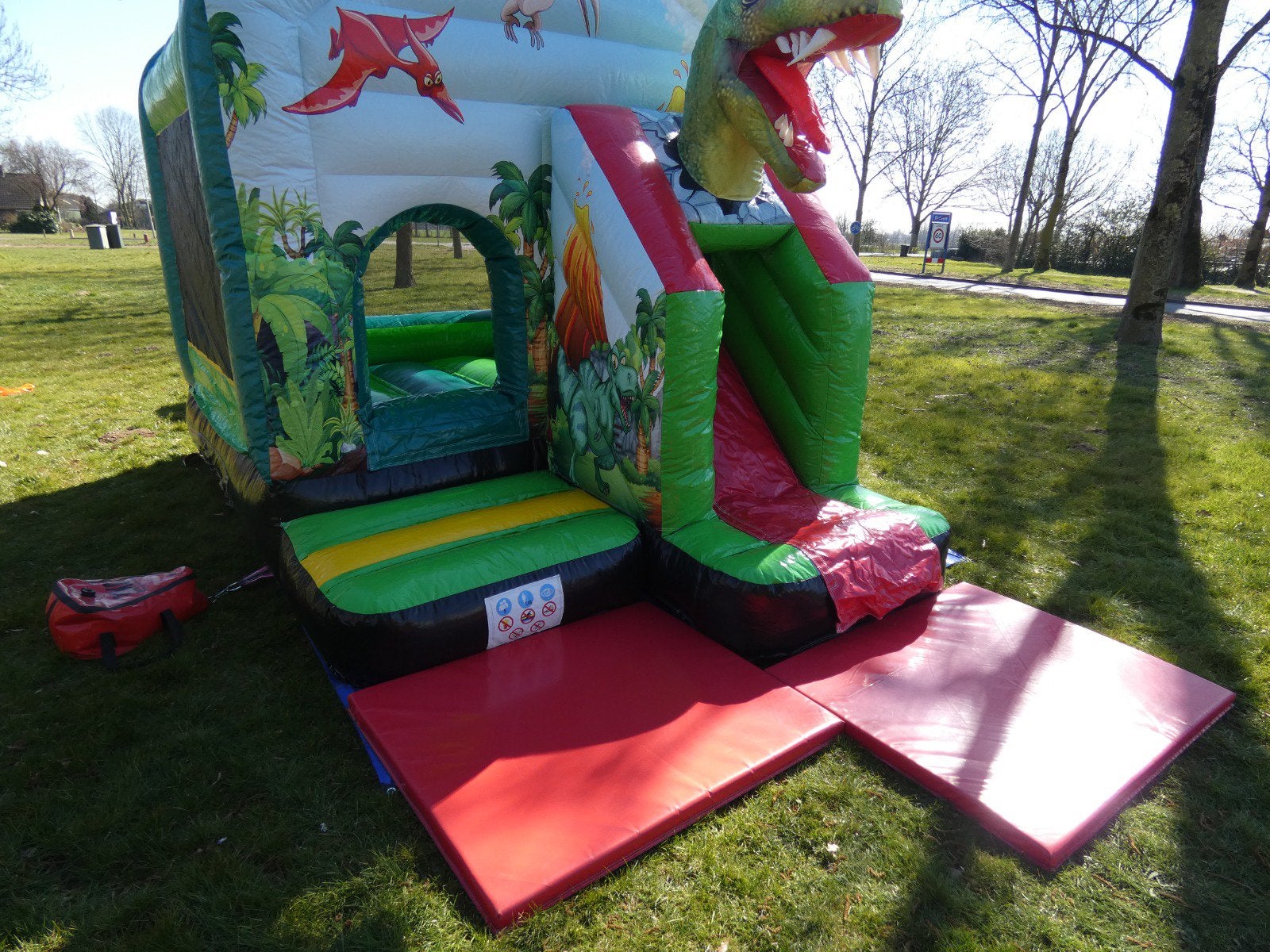 Springkussen Dino te huur, Ophalen, Zo goed als nieuw, Overige