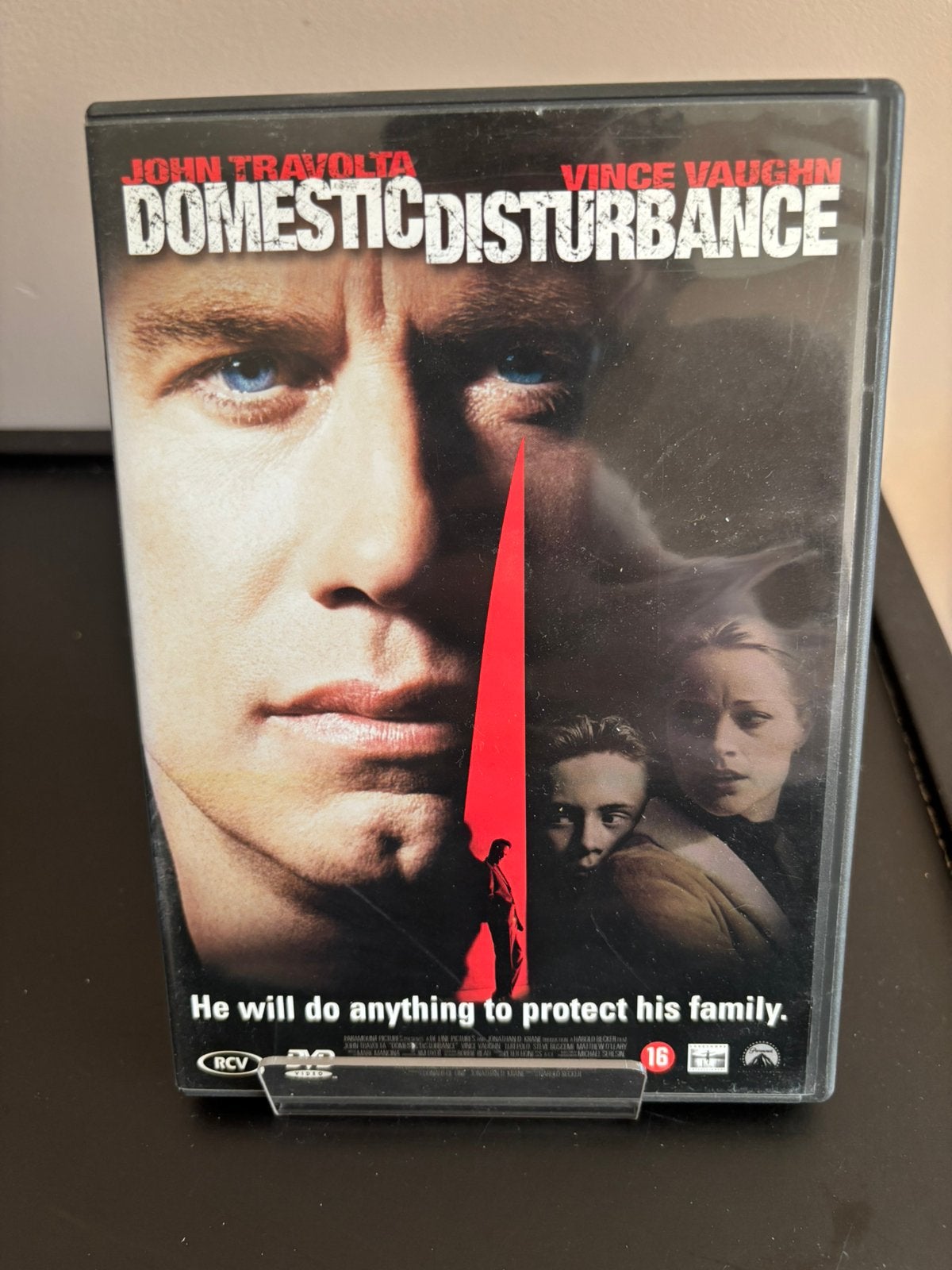 Domestic Disturbance, Vanaf 16 jaar, Ophalen of Verzenden, Zo goed als nieuw