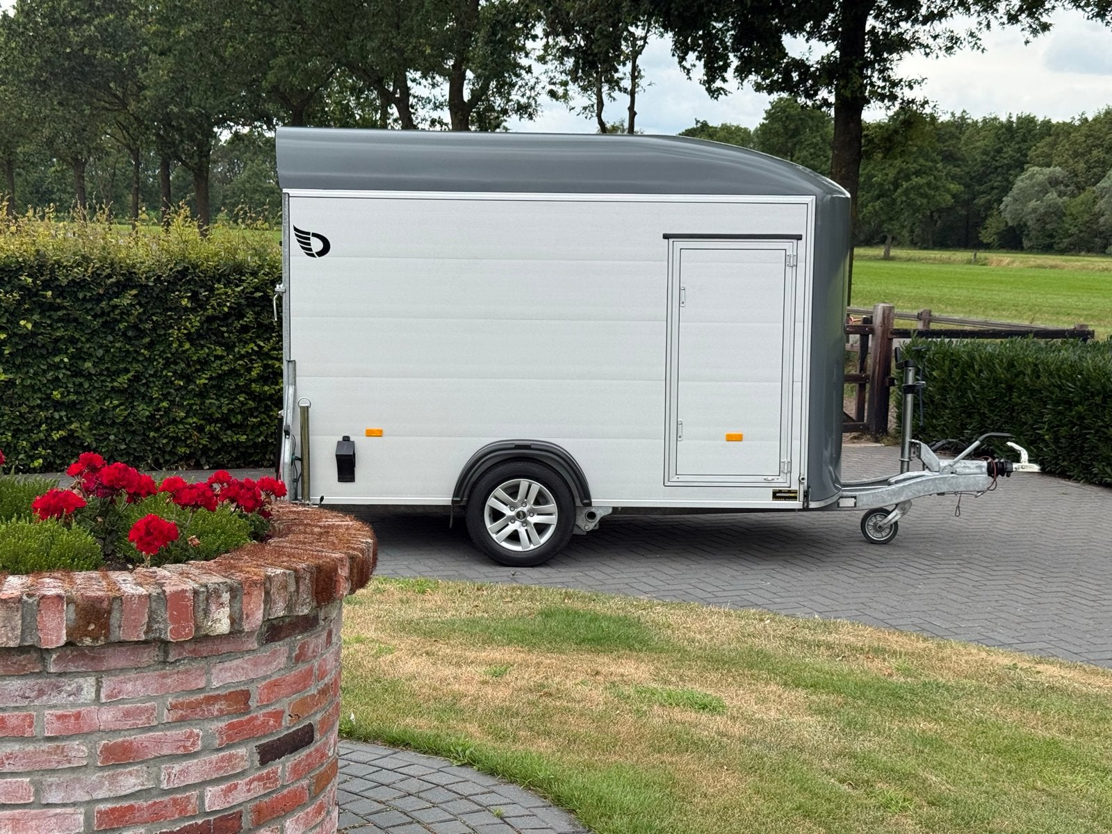 Debon C400 Gesloten Aluminium Blikvanger - Zeer Compleet, Auto diversen, Aanhangers en Bagagewagens, Zo goed als nieuw, Ophalen of Verzenden