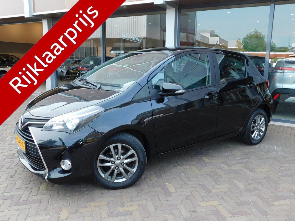 Toyota Yaris 1.3 VVT-i Trend | Trekhaak | Navi (bj 2016), Auto's, 12 maanden, Euro 6, 4 cilinders, Zwart