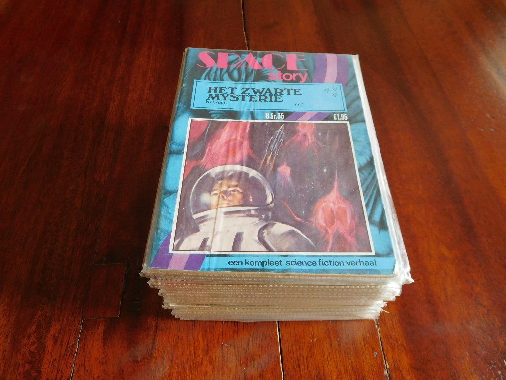 Space Story Science Fiction Verhalen - Complete Set, Ophalen of Verzenden, Gelezen, Diverse Auteurs