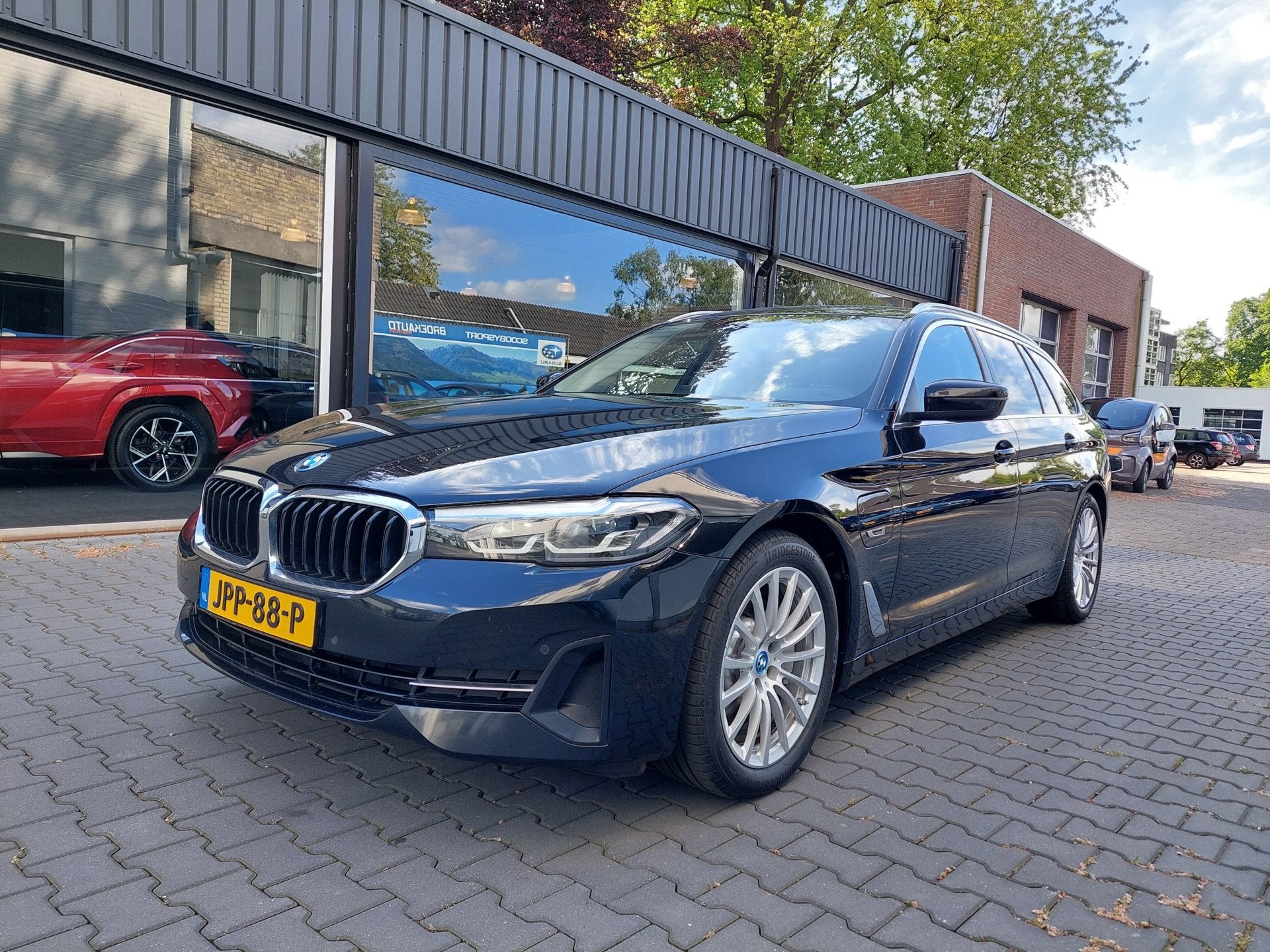 BMW 5-serie Touring 520e luchtvering Business Edition plus i, Auto's, 1998 cc, Achterwielaandrijving, 4 cilinders, Met garantie (alle)