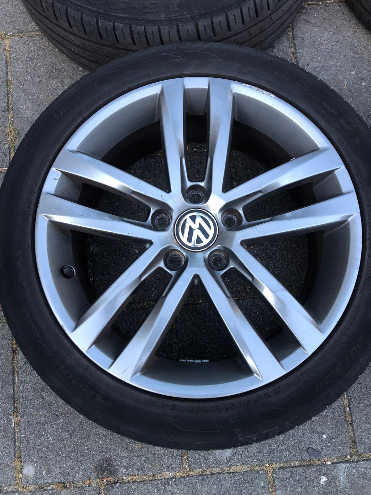 Volkswagen Golf 7 R-Line Salvador velgen 225 45 17, Ophalen, Velg(en), 17 inch, Zomerbanden