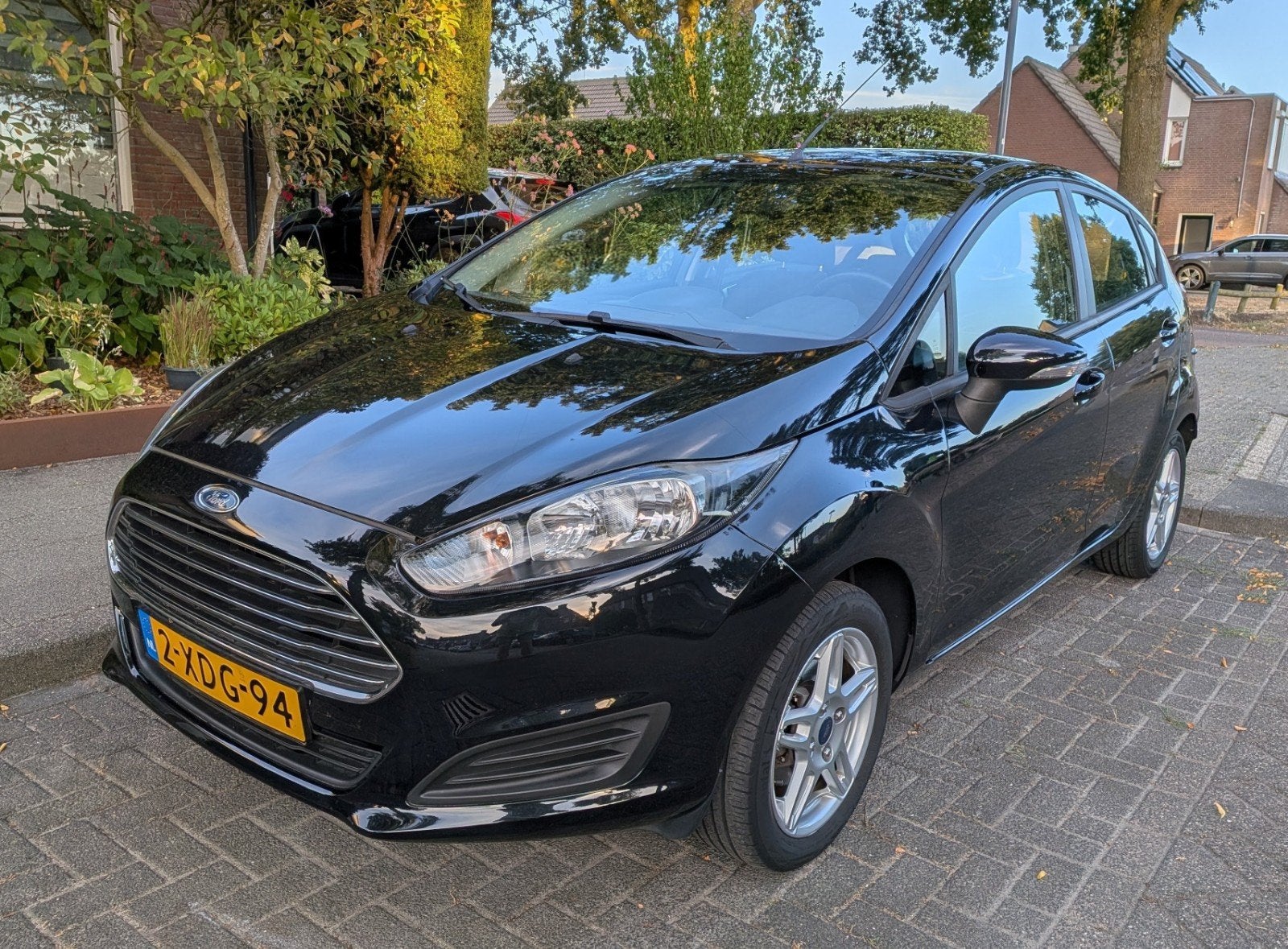 Ford Fiësta 1.0 65PK 5D 2014 Zwart nw. distributieriem, Dealer onderhouden, Stof, Zwart, 525 kg