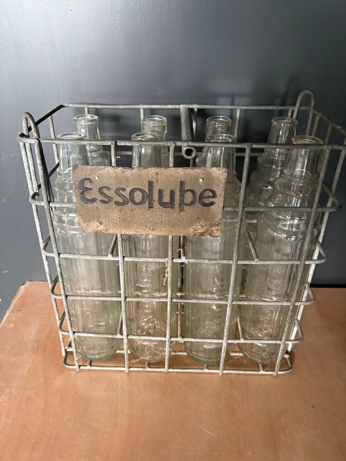 Vintage Essolube krat met 8 flessen., Ophalen, Gebruikt