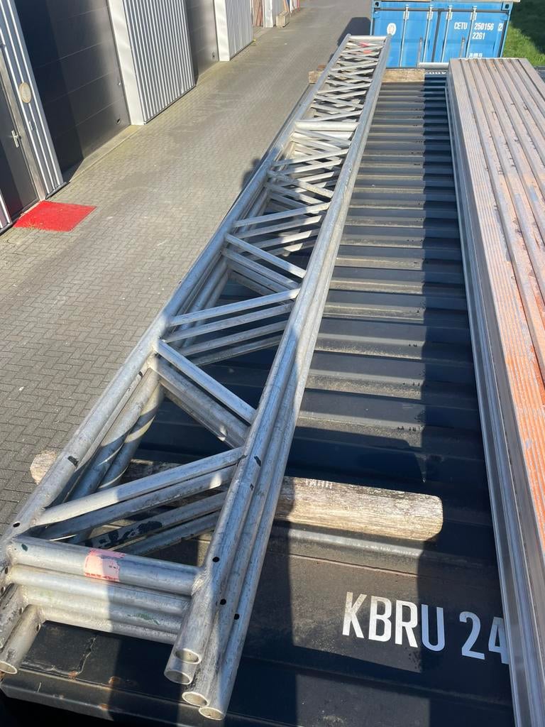 Layher tralieligger t16 aluminium 6.32/.  24 kg, Ophalen of Verzenden, Zo goed als nieuw, 4 meter of meer