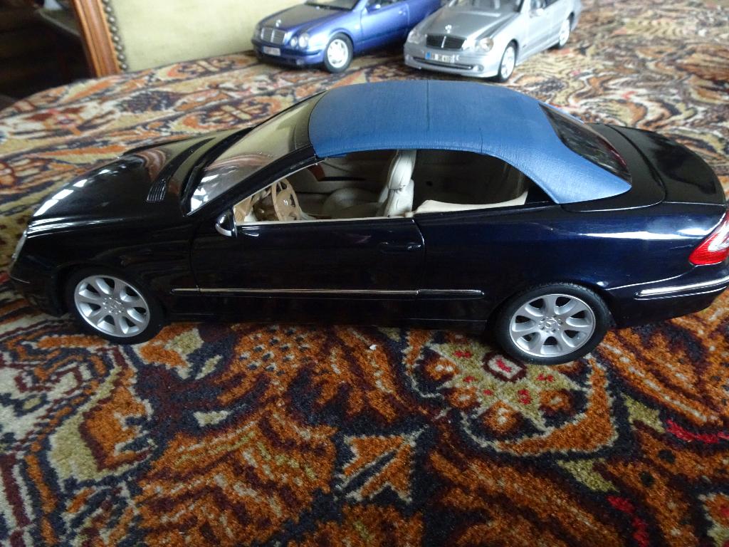MERCEDES/ CLK/ CABRIO  KYOSHO ZONDER DOOS, Hobby en Vrije tijd, Modelauto's | 1:18, Ophalen of Verzenden, Zo goed als nieuw, Auto