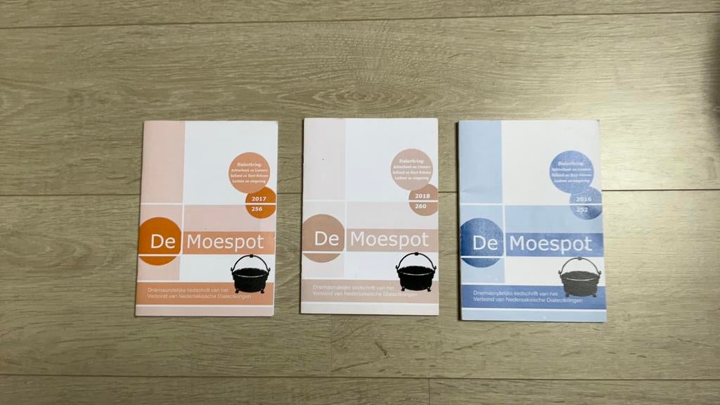 3 Dialect- boekjes  De Moestuin, Antiek en Kunst, Ophalen