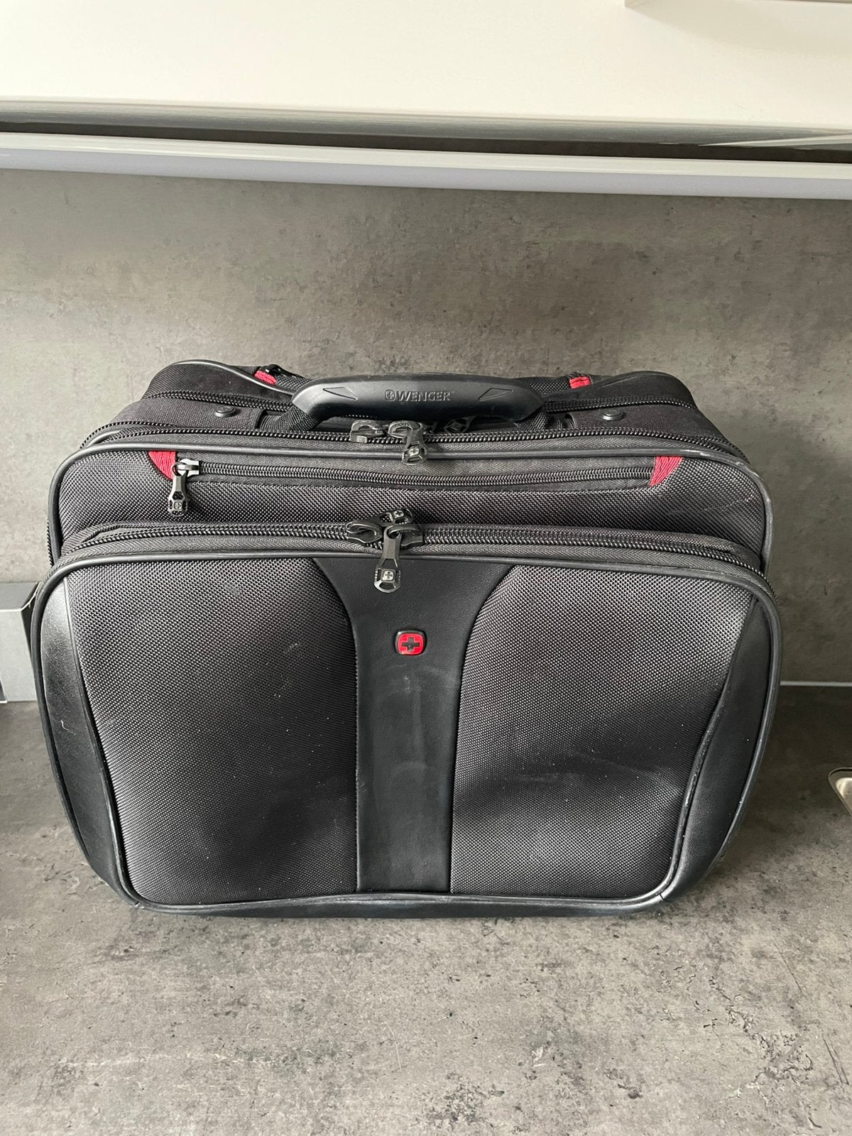 Wenger laptoptas / business tas / trolley – nieuwstaat, Ophalen of Verzenden, 17 inch of meer, Zo goed als nieuw