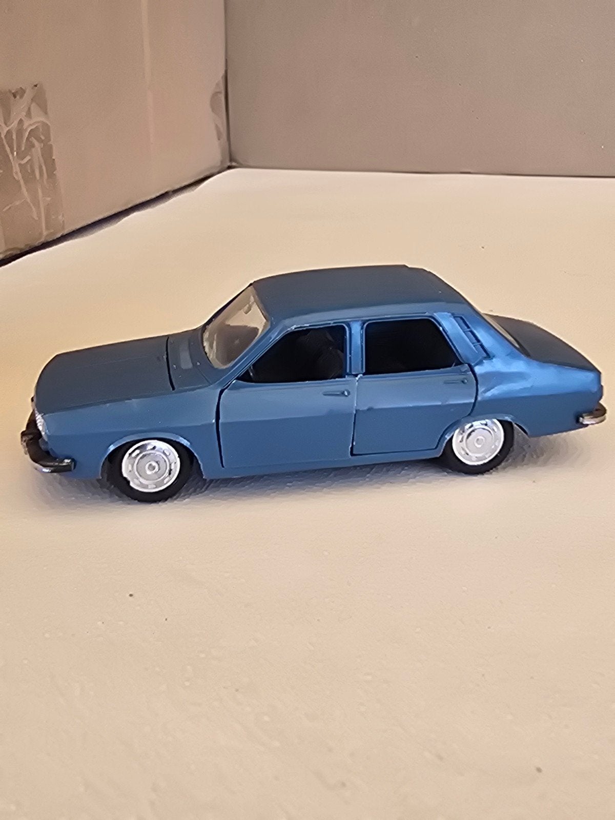 Norev Renault R12 schaalmodel - Made in France, Verzenden, Gebruikt, Auto, Norev