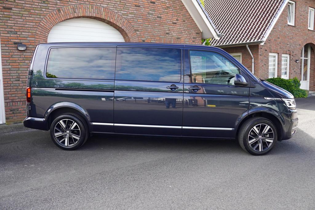 Volkswagen Caravelle T6.1 2.0 TDI 204 PK DSG L2H1 DUB/CAB A-, Stof, Gebruikt, 4 cilinders, Inductieladen voor smartphones