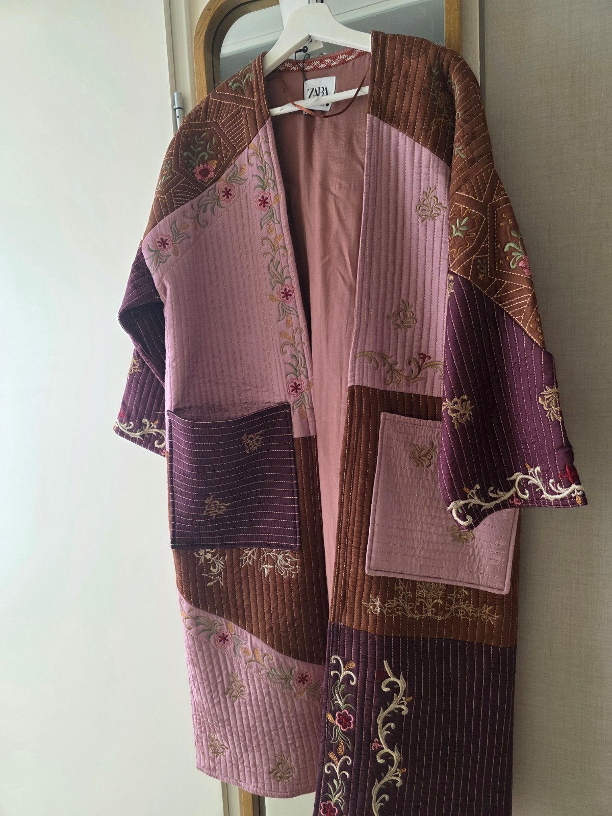 Zara Limited Edition gewatteerde kimono jas met borduursels, Kleding | Dames, Ophalen of Verzenden, Nieuw, Maat 34 (XS) of kleiner
