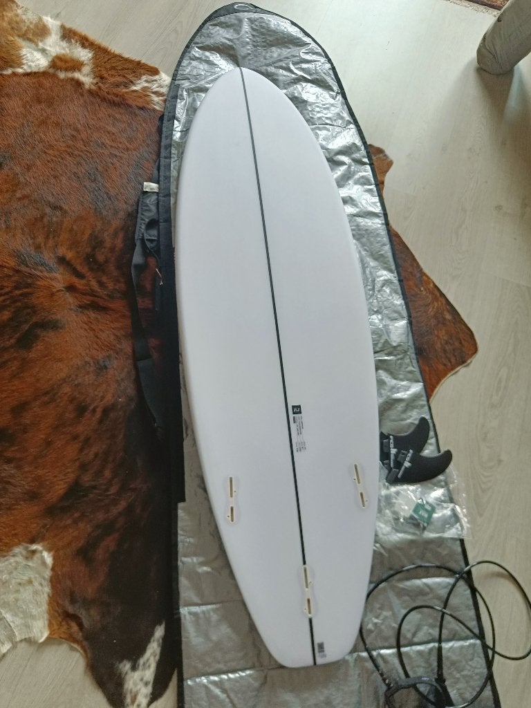Olaian shortboard 6'1 compleet met boardbag, Ophalen, Zo goed als nieuw, Shortboard, Met koord