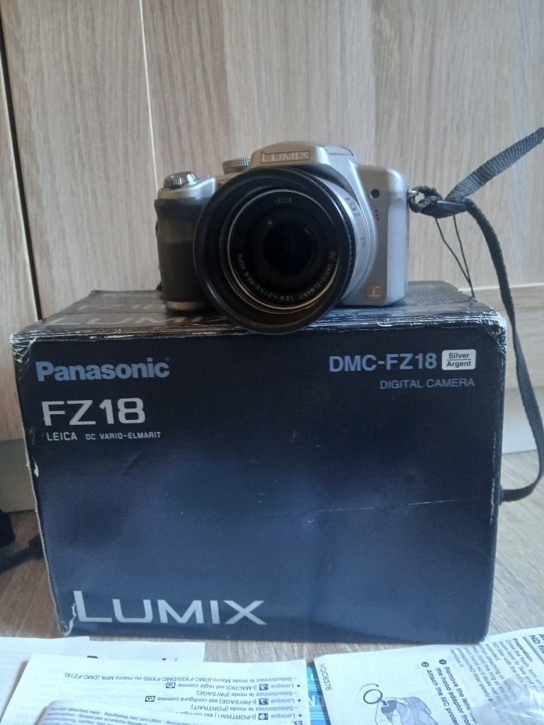 Panasonic Lumix FZ18, Gebruikt, Panasonic, Ophalen of Verzenden, Cameratas