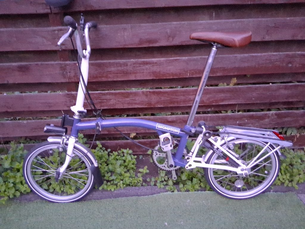 Brompton Vouwfiets 2 versnellingen, Fietsen en Brommers, Fietsen | Vouwfietsen, Ophalen, Brompton, Velgrem, 16 tot 18 inch
