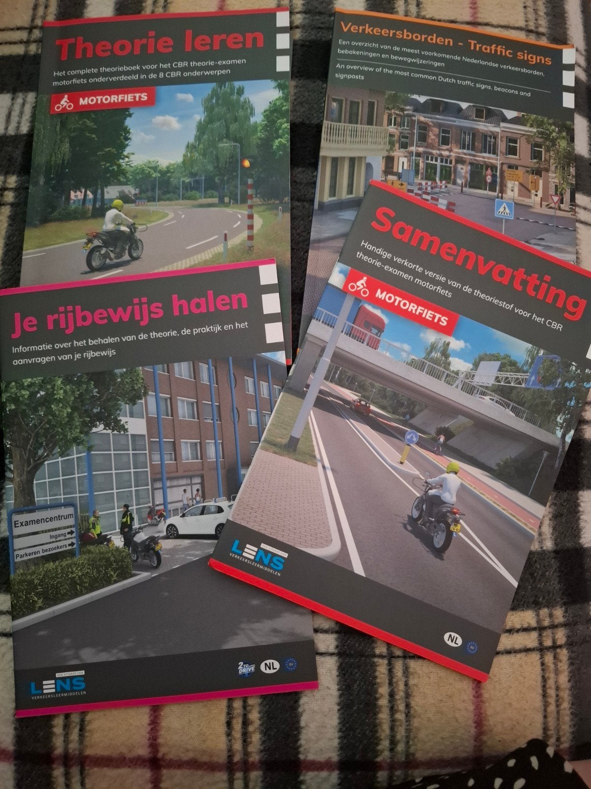 Theorie boeken motor. 2026. Motorfiets., Ophalen, Alpha, Zo goed als nieuw, Niet van toepassing