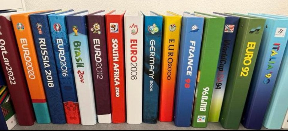 Panini Voetbal Sticker mappen 1974,1978,1982,1986,1990-2026, Ophalen of Verzenden, Meerdere stickers