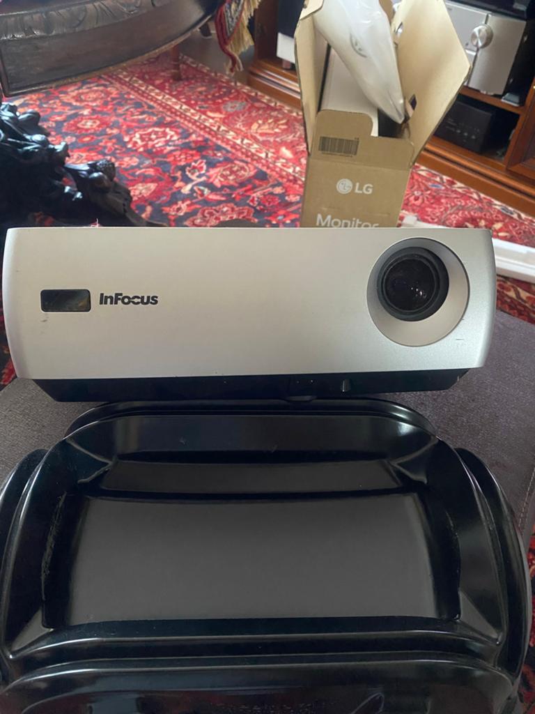 Infocus Beamer IN26+ W260 met bedrading en afstandsbediening, Ophalen of Verzenden, Gebruikt, DLP, Overige resoluties
