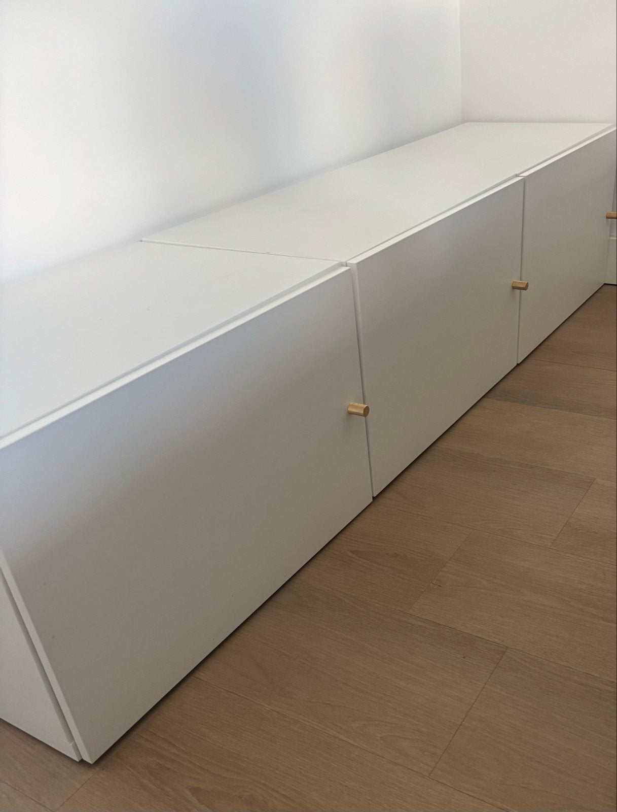 IKEA BESTÅ kasten met deuren en gouden knoppen, Ophalen, Gebruikt
