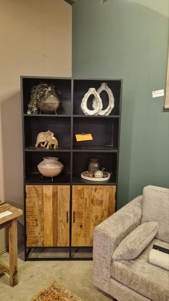 Vitrinekast boekenkast mango metaal zwart met mangohout, Huis en Inrichting, Kasten | Boekenkasten, Nieuw, 50 tot 100 cm, 150 tot 200 cm