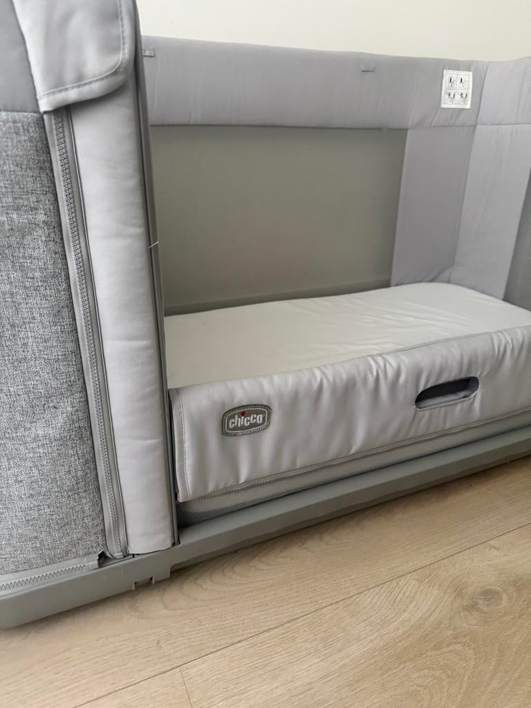 Chicco Next2Me Magic Co-Sleeper Wieg - Grijs, Ophalen of Verzenden, Wieg