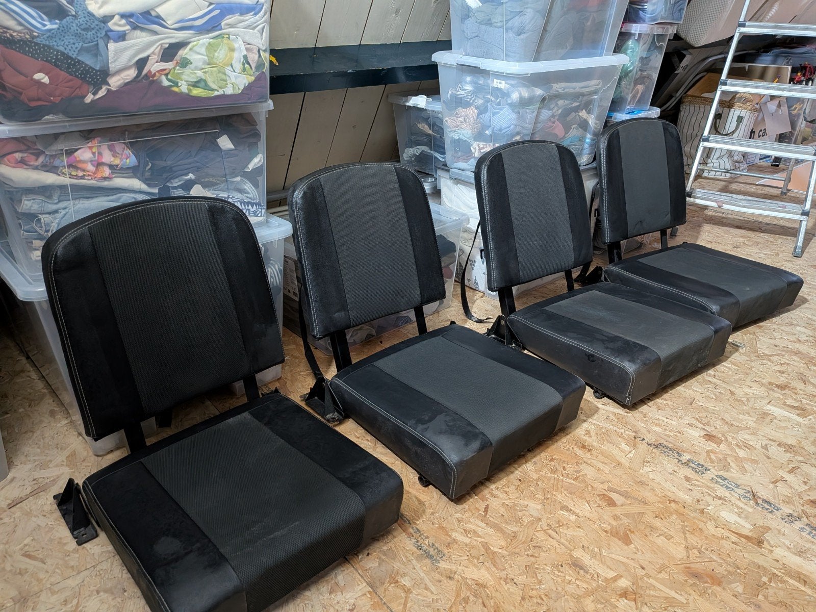 Land Rover Defender klapstoelen laadbak met gordels, Ophalen, Gebruikt, Land Rover