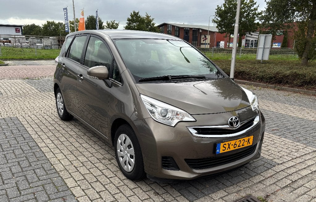 Toyota Verso-S 1.3 VVT-i Trend Automaat, trekhaak, 53.060km!, Voorwielaandrijving, Dealer onderhouden, 4 cilinders, Bruin