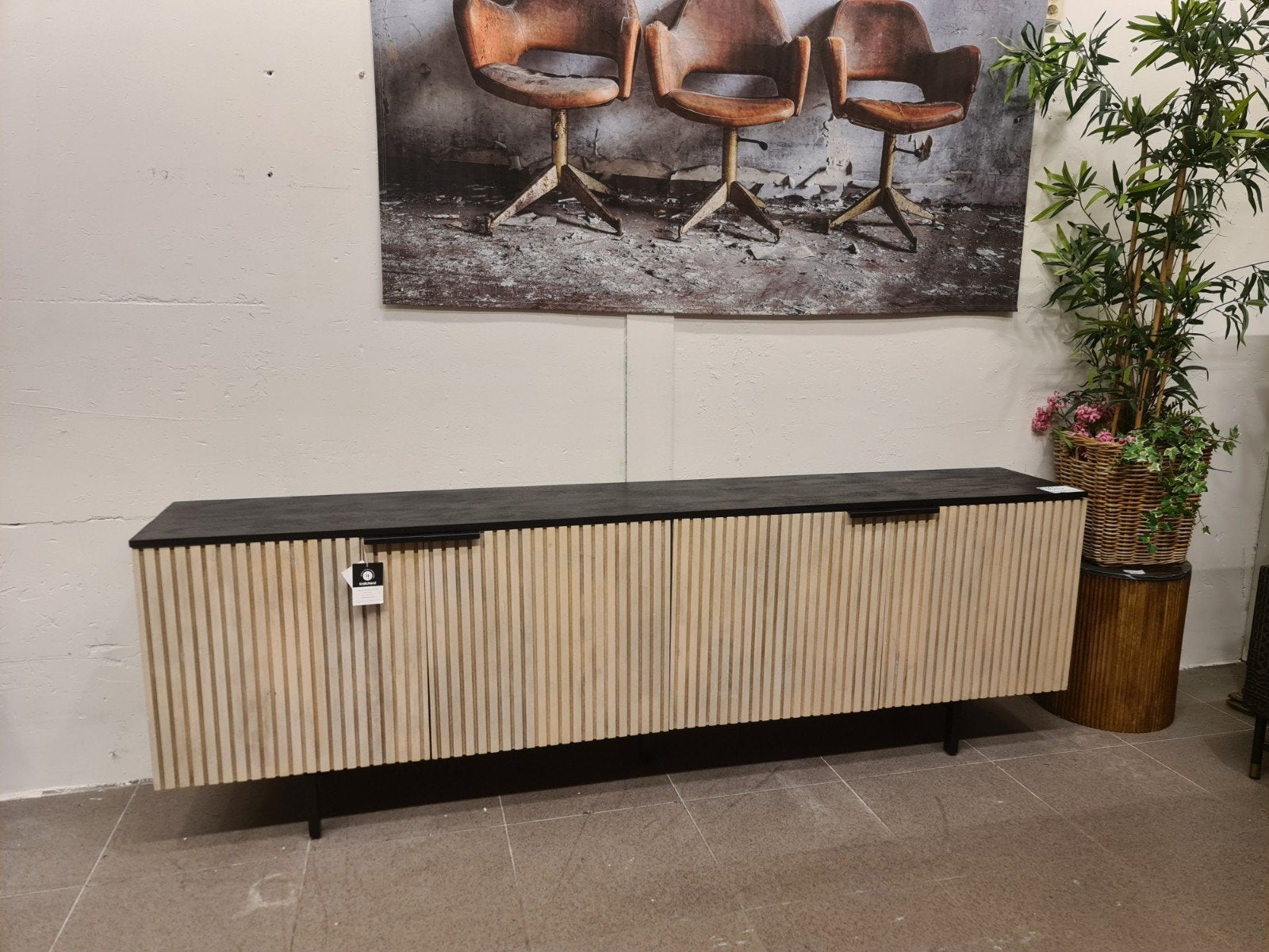 nieuwe icatchers piano collectie dressoir 240x79x40cm €245, Ophalen, Hout, Meerkleurig, .