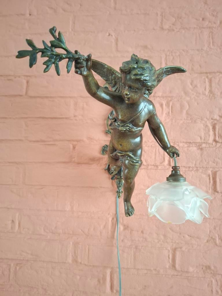 Antieke wandlamp metputto/engel wandlamp met glazen kap, Ophalen of Verzenden