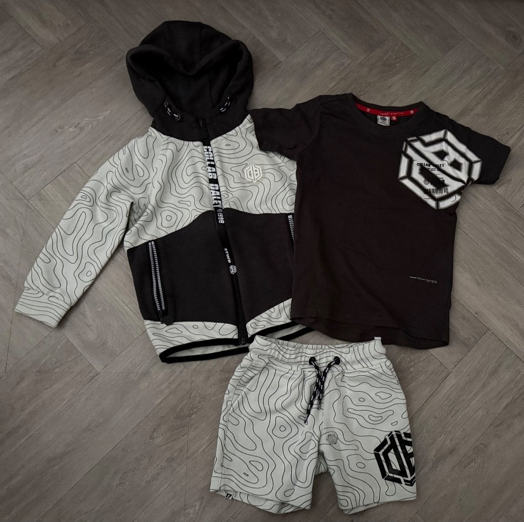 Stoere driedelige VINGINO set mt 110, vest, broekje & shirt, Kinderen en Baby's, Kinderkleding | Maat 110, Verzenden, Zo goed als nieuw