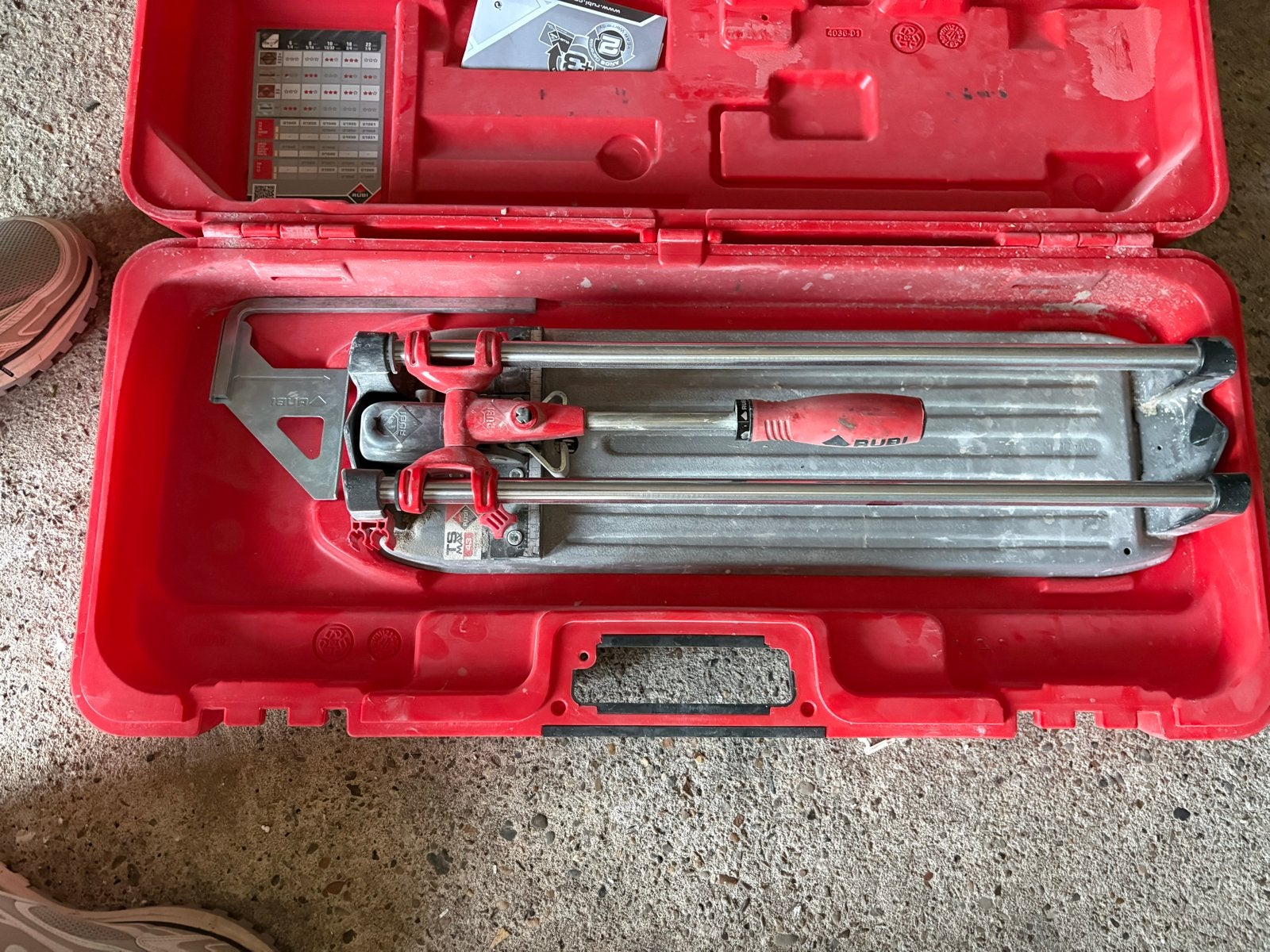 Rubi Tegelsnijder - Handig en Nauwkeurig, Doe-het-zelf en Verbouw, Gereedschap | Handgereedschap, Ophalen, Gebruikt, Snijgereedschap