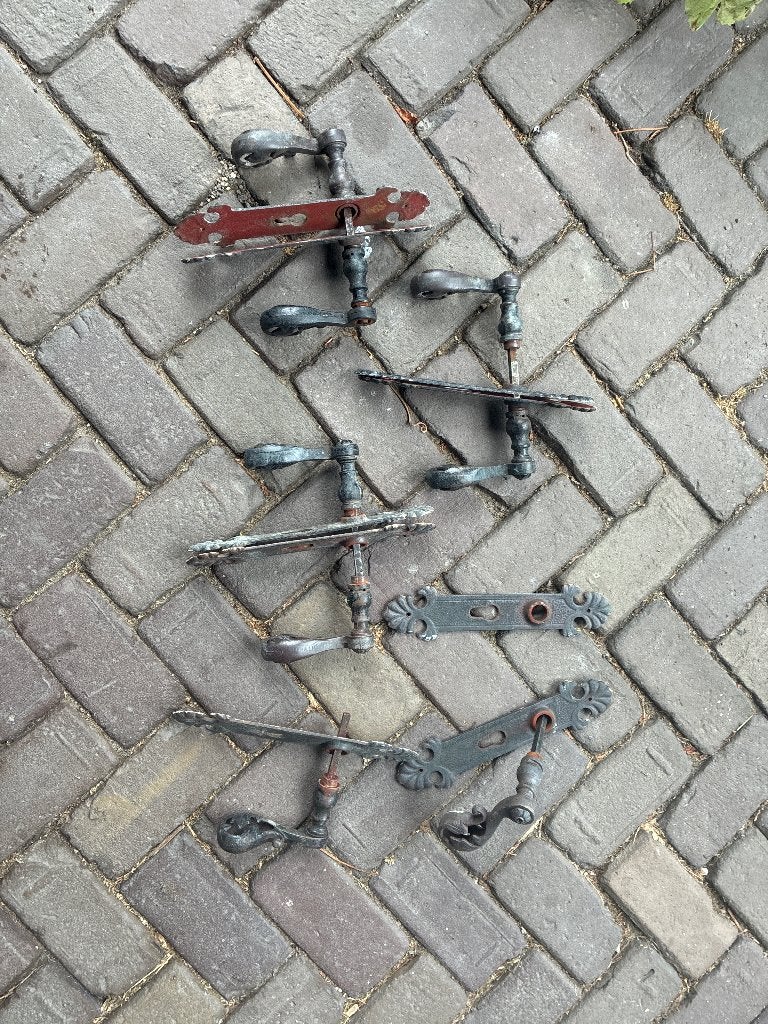 Smeedijzeren/ gietijzeren deurbeslag, Ophalen of Verzenden, Gebruikt, Overige materialen, Klink of Kruk