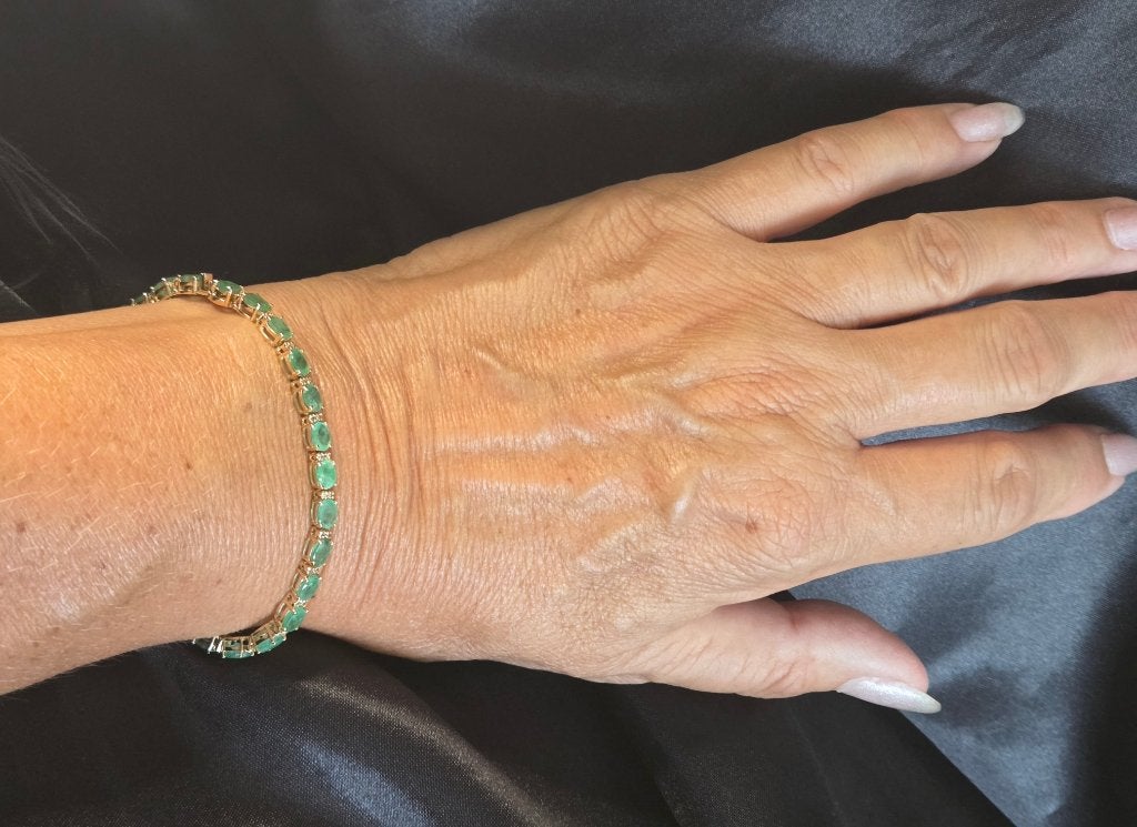 Gouden vintage armband met smaragd en diamanten. 2026/565, ., Ophalen of Verzenden, Zo goed als nieuw, .