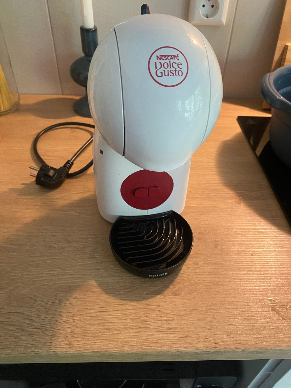 Nescafé Dolce Gusto Krups koffiezetapparaat, Koffiepads en cups, Gebruikt, Koffiemachine, Ophalen of Verzenden
